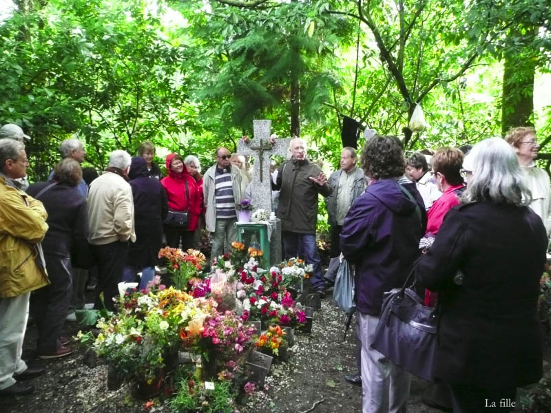 Tombe - la fille 1